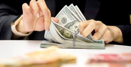 سردرگمی در بازار دلار
