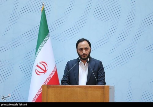 بهادری‌ جهرمی: تراز اقتصادی ایران مثبت شد/ بدهی‌های خارجی کاهش یافت/‌ تب بازار خودرو فروکش می‌کند‌